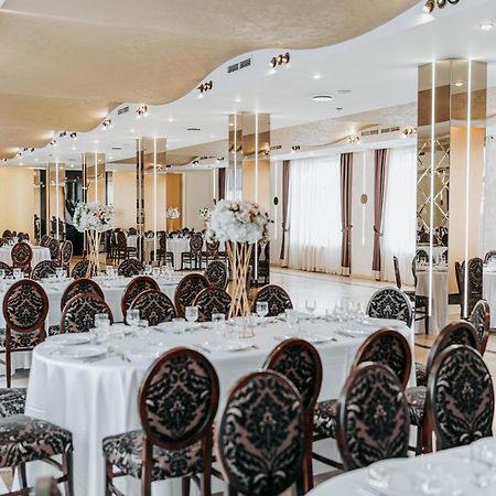 Hotel Bliss Sibiu Bagian luar foto