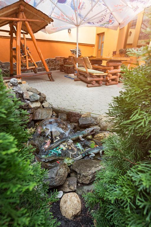 Hotel Bliss Sibiu Bagian luar foto