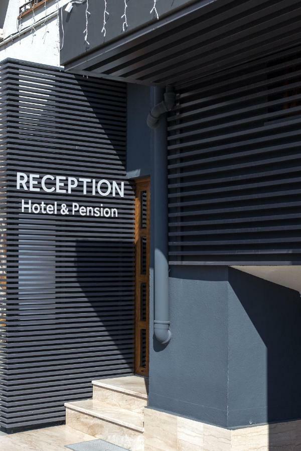 Hotel Bliss Sibiu Bagian luar foto